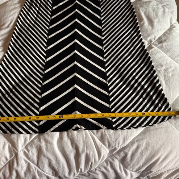 Chicos Zenergy Black Stripe Maxi Skirt Size 2 - Large - Picture 12 of 13
